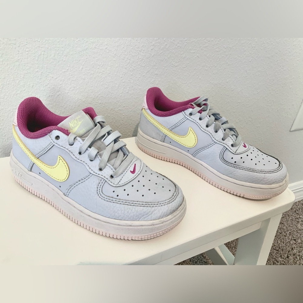 Girls Nike Air Force 1
